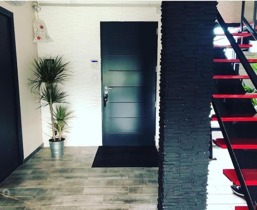 弗丹Maison De Vacances Contemporaine Avec Piscine别墅 外观 照片